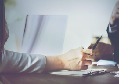 Things-You-Should-Know-About-Traveling-Notary-Services